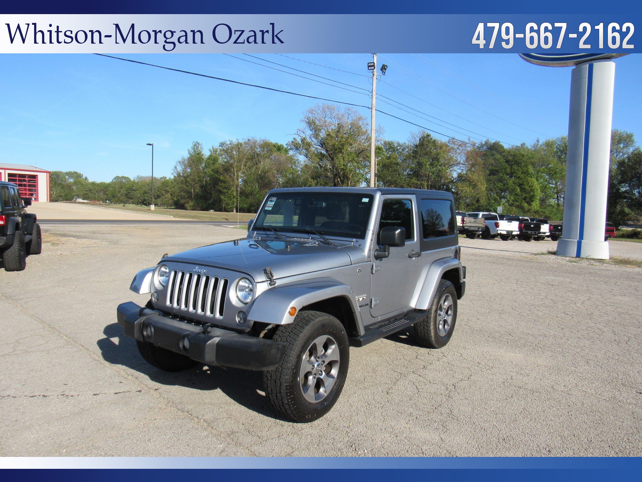 Used 2016 Jeep Wrangler Sahara w/ Connectivity Group AWD/4WD image 3