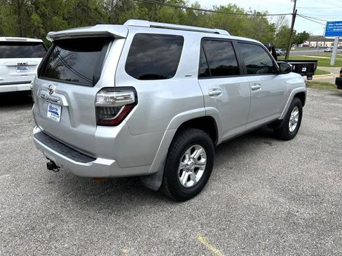 Used 2016 Toyota 4Runner SR5 image 3