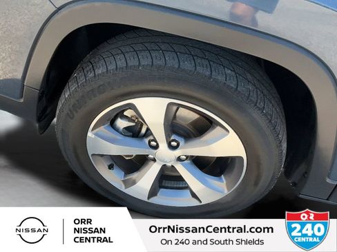 Used 2021 Jeep Cherokee Limited AWD/4WD image 9