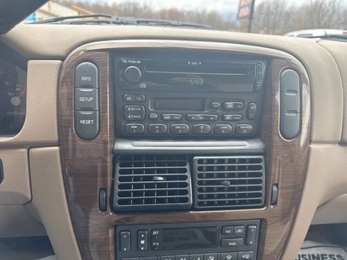 Used 2004 Ford Explorer Eddie Bauer image 31