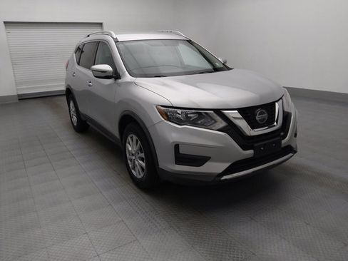 Used 2018 Nissan Rogue SV image 13