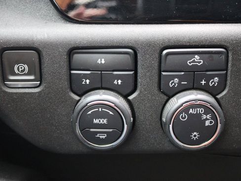 Used 2024 Chevrolet Silverado 2500 LT image 24