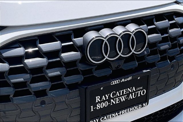 Used 2025 Audi Q5 Premium w/ Convenience Package AWD/4WD image 33