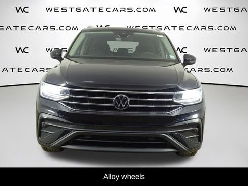 Used 2023 Volkswagen Tiguan SE image 11