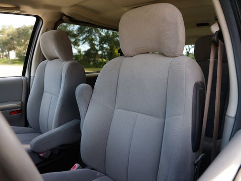 Used 2004 Oldsmobile Silhouette GL image 6