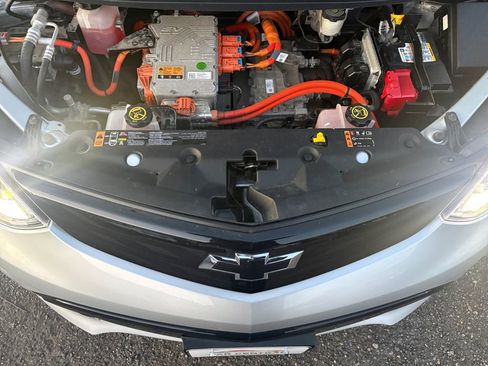 Used 2019 Chevrolet Bolt Premier w/ Infotainment Package image 20