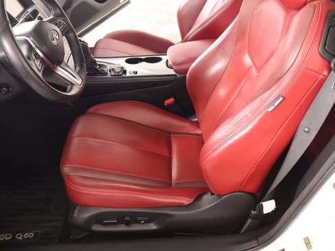 Used 2018 INFINITI Q60 Red Sport 400 w/ Pro Active Package RWD image 12
