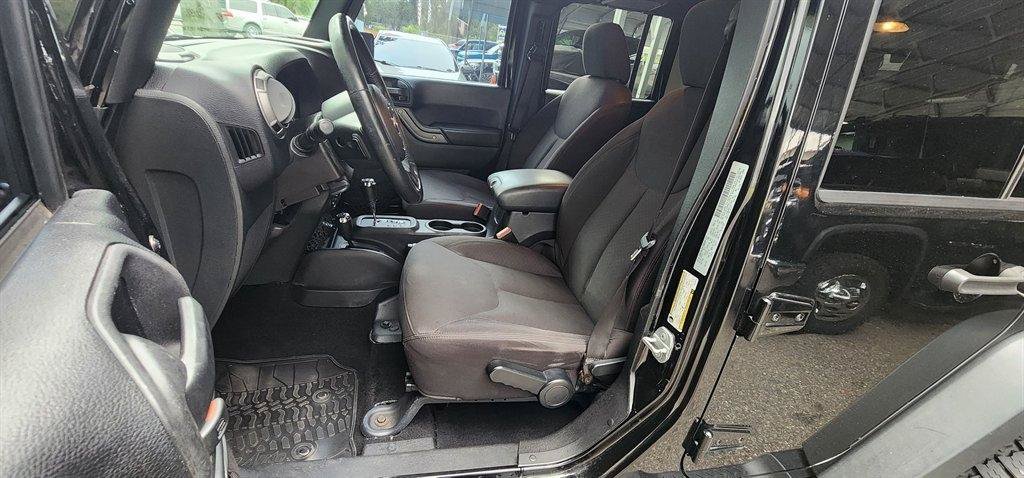 Used 2015 Jeep Wrangler Unlimited Sport w/ Quick Order Package 24S AWD/4WD image 21