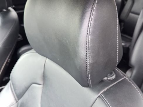 Used 2023 Kia Telluride S w/ S Sunroof Package FWD image 13