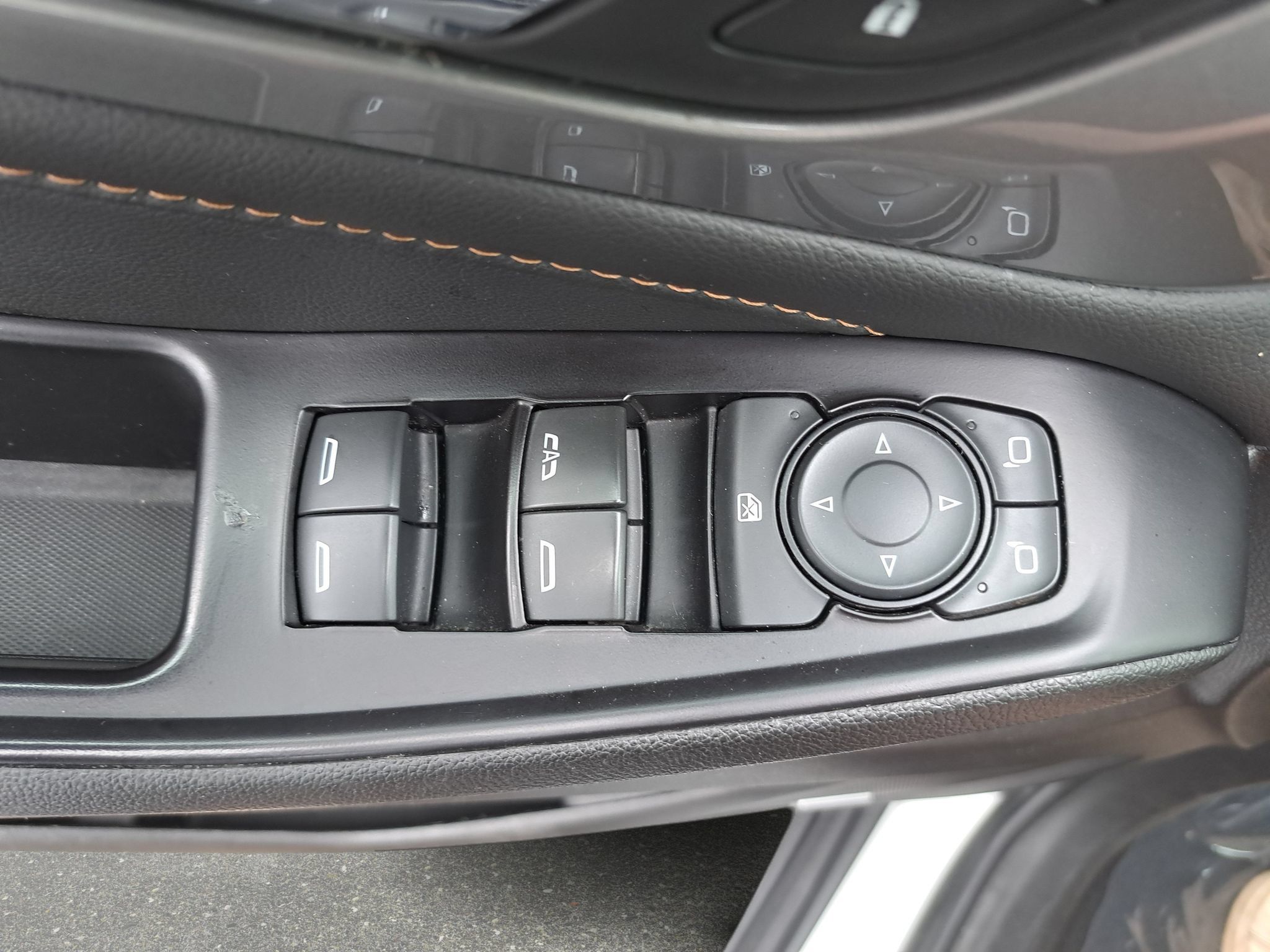 Used 2020 Chevrolet Traverse LT w/ LT Premium Package AWD/4WD image 29