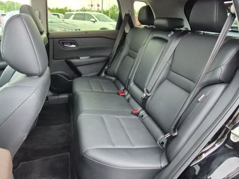 Used 2023 Nissan Rogue SV w/ SV Premium B Package AWD/4WD image 7