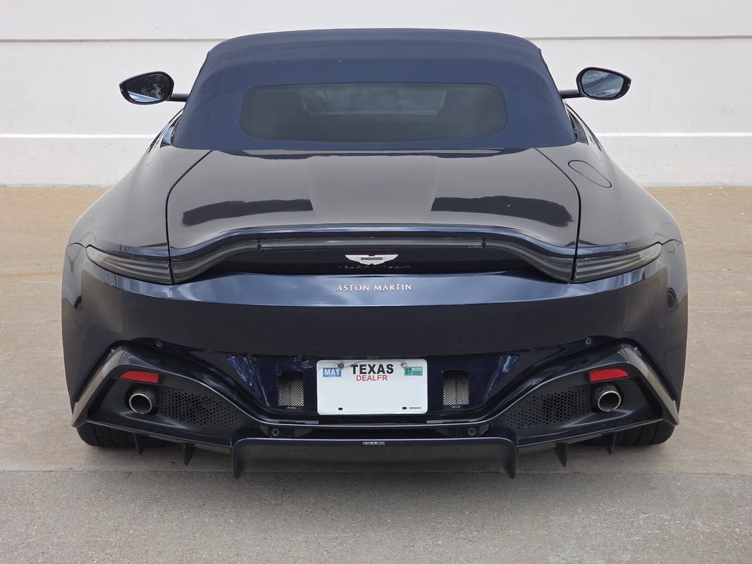 Used 2021 Aston Martin V8 Vantage Roadster RWD image 4