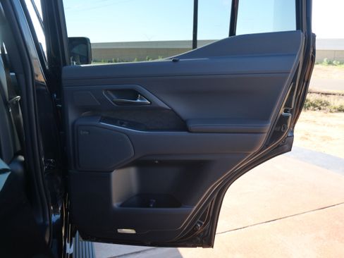 Certified 2026 Lexus GX 550 w/ Accessory Package (2T) image 12