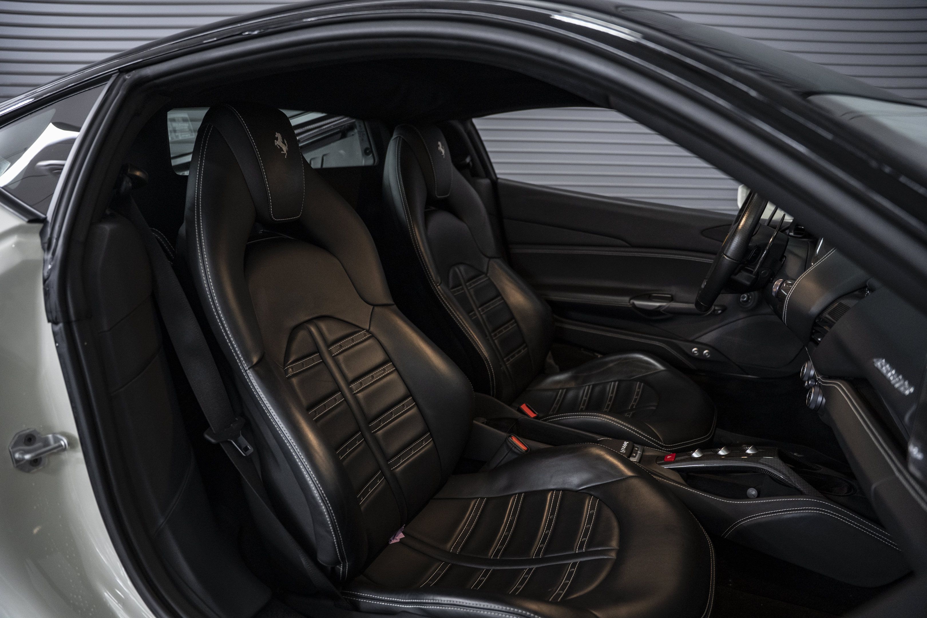 Used 2018 Ferrari 488 GTB RWD image 27