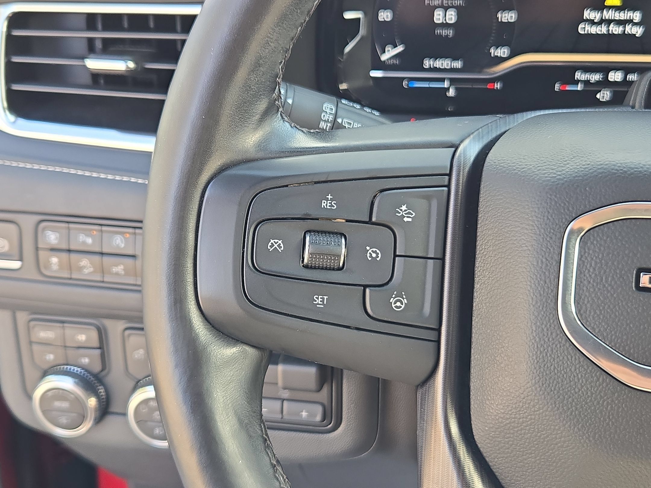 Certified 2023 GMC Yukon Denali Ultimate AWD/4WD image 19