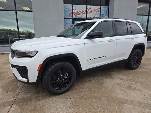 New 2026 Jeep Grand Cherokee Altitude AWD/4WD image 3