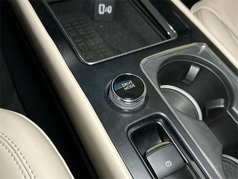 New 2025 Lincoln Corsair Reserve image 21