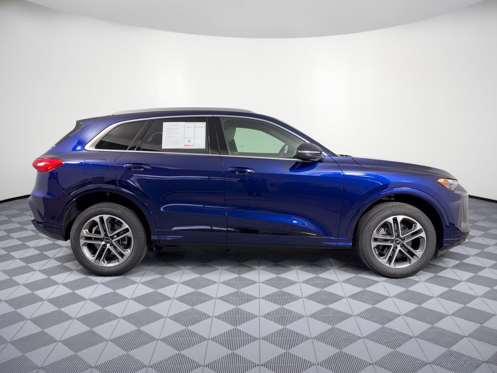 Certified 2025 Audi Q5 Premium w/ Convenience Package AWD/4WD image 8