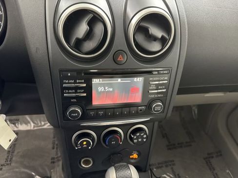 Used 2014 Nissan Rogue S w/ Convenience Package image 6