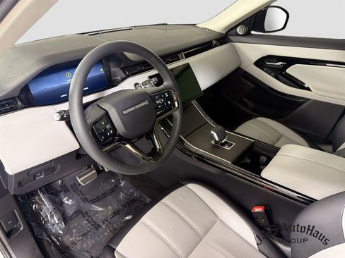 Used 2024 Land Rover Range Rover Evoque Dynamic SE AWD/4WD image 9