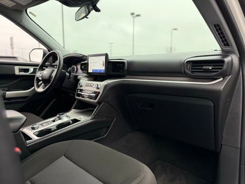 Certified 2024 Ford Explorer XLT image 19