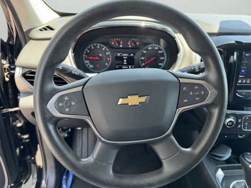 Used 2020 Chevrolet Traverse LS AWD/4WD image 12