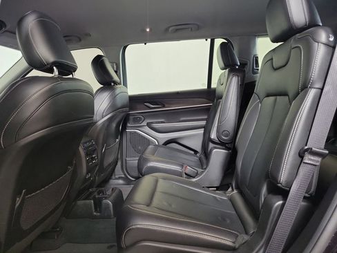 Used 2023 Jeep Grand Cherokee L Limited w/ Luxury Tech Group II RWD image 23