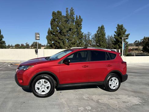 Used 2013 Toyota RAV4 LE image 10