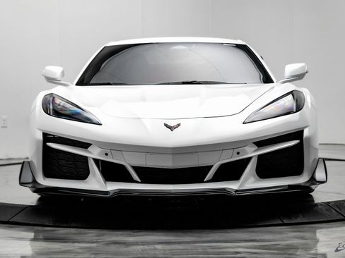 Used 2025 Chevrolet Corvette Z06 w/ Z07 Performance Package image 33