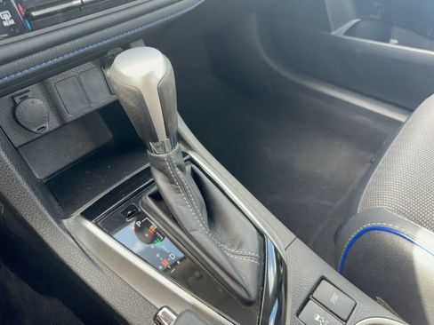 Used 2017 Toyota Corolla SE FWD image 24