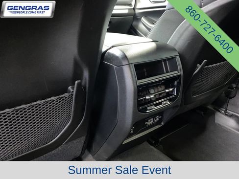 Used 2025 Jeep Grand Cherokee Altitude AWD/4WD image 28