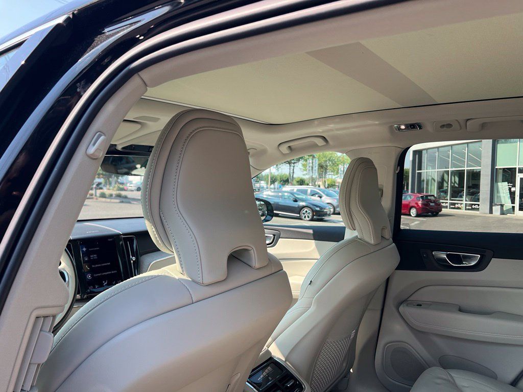 Used 2021 Volvo XC60 T5 Inscription w/ Protection Package Premier FWD image 10