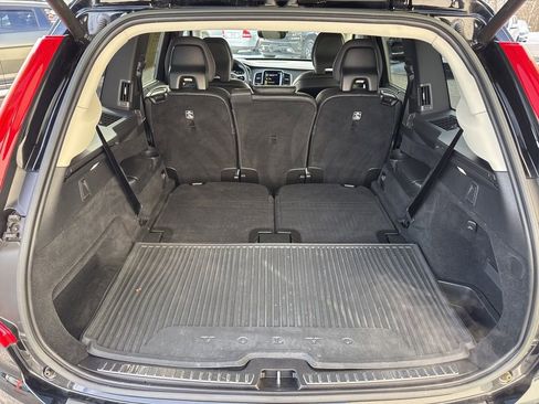 Used 2022 Volvo XC90 T6 Inscription w/ Climate Package image 12