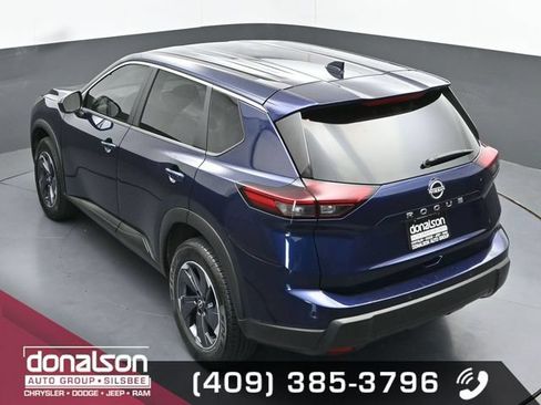 Used 2025 Nissan Rogue SV FWD image 18