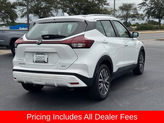 Used 2022 Nissan Kicks SV FWD image 3