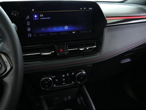 Certified 2024 Chevrolet TrailBlazer RS w/ Convenience Package image 18