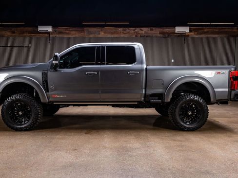 Used 2025 Ford F250 Platinum AWD/4WD image 5