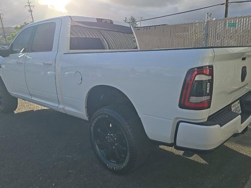 Used 2024 RAM 2500 Big Horn w/ Night Edition AWD/4WD image 6