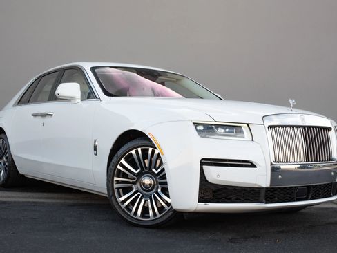 Used 2024 Rolls-Royce Ghost image 5