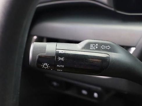 Used 2025 Kia K4 FWD image 36
