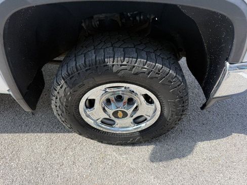 Used 2021 Chevrolet Silverado 2500 W/T w/ WT Convenience Package AWD/4WD image 17