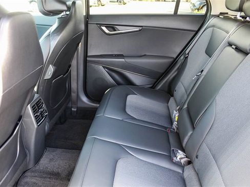 New 2025 Kia Niro EX image 20