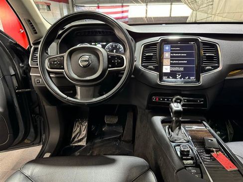 Used 2017 Volvo XC90 T6 Momentum w/ Vision Package image 14