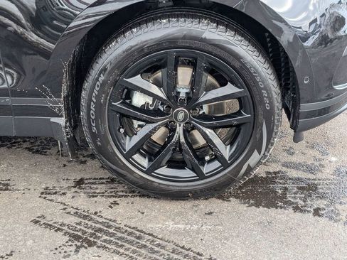 Used 2025 Land Rover Range Rover Velar S image 18