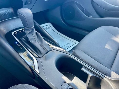 Used 2025 Toyota Corolla LE image 14