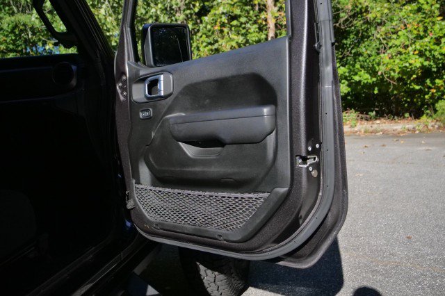 Used 2022 Jeep Wrangler Sport AWD/4WD image 36