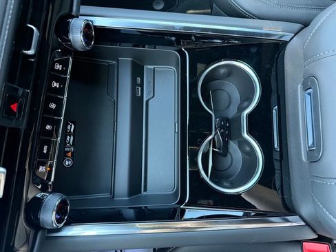 New 2026 Chevrolet Suburban RST w/ Comfort Package AWD/4WD image 38