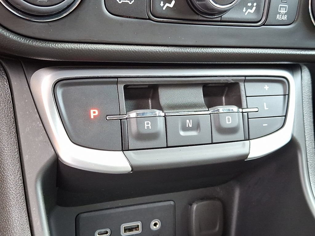 Used 2023 GMC Terrain SLE w/ Driver Convenience Package AWD/4WD image 13