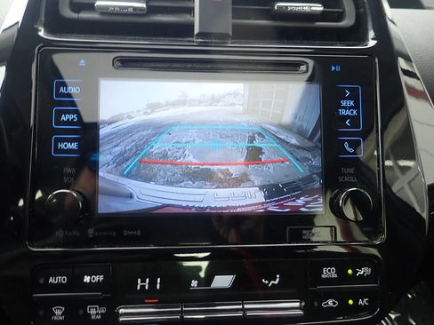 Used 2017 Toyota Prius Four Touring image 7