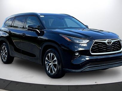 Used 2022 Toyota Highlander XLE